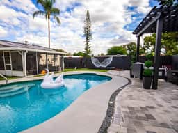 Casa Noir | POOL • BBQ • FIRE PIT • GAMES • VIBES