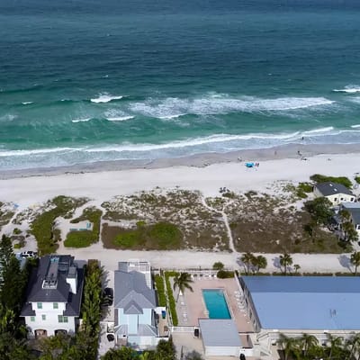 Escape to the Sandy Shores of AMI*Heated Pool*FUN*