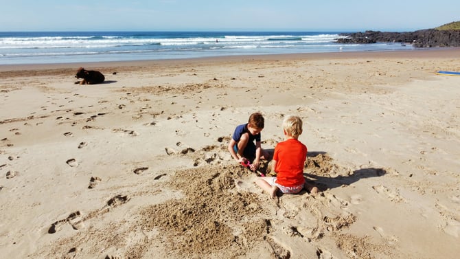 How Family Rentals in Sarasota Beach Make Kids Forget Their Screens